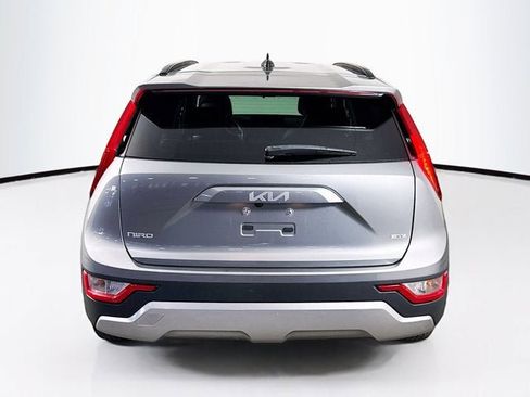 Used 2023 Kia Niro LX FWD image 6