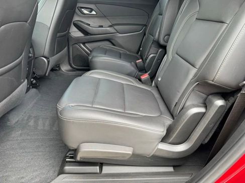 Used 2023 Chevrolet Traverse LT AWD/4WD image 7