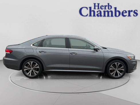 Used 2020 Volkswagen Passat 2.0T SEL FWD image 11