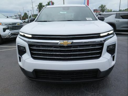 New 2026 Chevrolet Traverse LT w/ Enhanced Driving Package image 9
