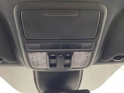 Used 2025 Honda Odyssey Sport-L image 32