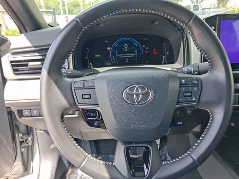Used 2025 Toyota Camry SE w/ Multimedia Upgrade Package FWD image 15