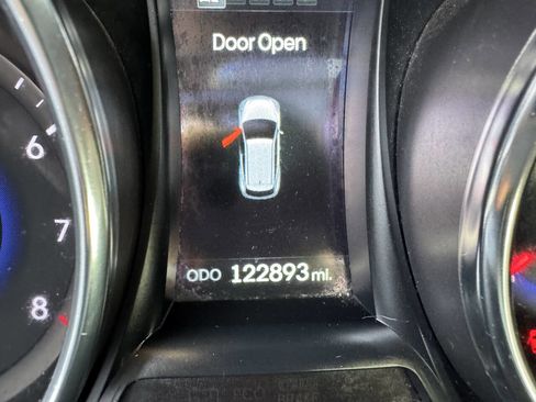 Used 2014 Hyundai Santa Fe Limited w/ Ultimate Package 07 image 6