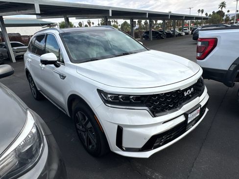 Certified 2024 Kia Sorento SX Prestige image 2