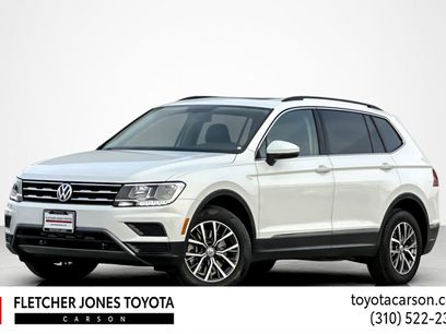 Used 2020 Volkswagen Tiguan SE w/ Panoramic Sunroof Package