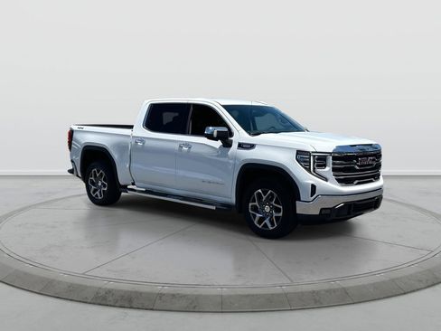 Used 2026 GMC Sierra 1500 SLT w/ SLT Premium Package AWD/4WD image 2