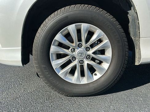 Used 2015 Lexus GX 460 image 12