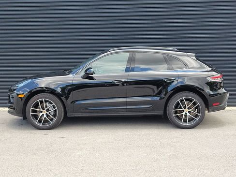 Certified 2025 Porsche Macan AWD/4WD image 2