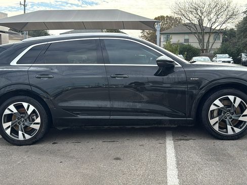 Used 2021 Audi e-tron Premium Plus w/ Premium Plus Package image 8