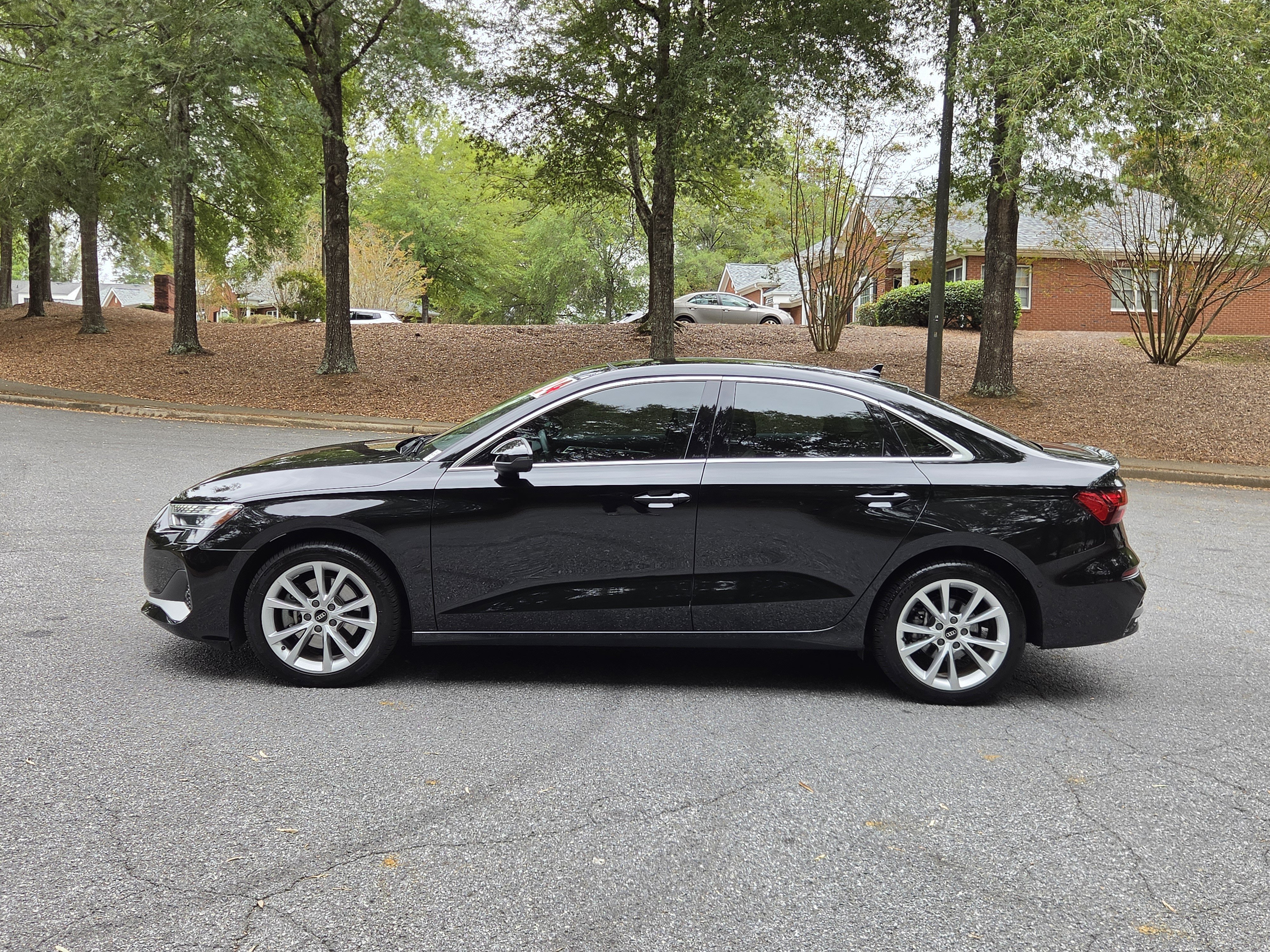 Used 2025 Audi A3 2.0T Premium w/ Convenience Package AWD/4WD image 2