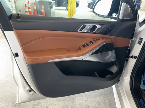 New 2026 BMW X5 M60i image 13