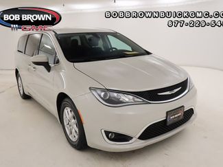Used 2017 Chrysler Pacifica Touring Plus image 1