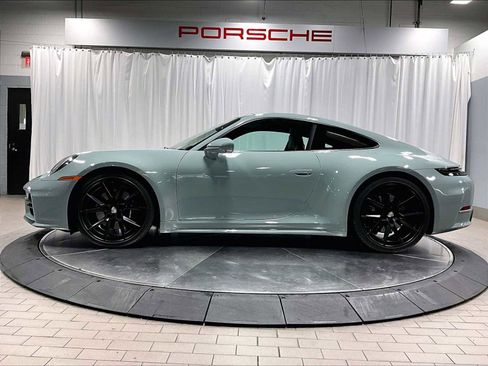Used 2025 Porsche 911 Carrera image 2