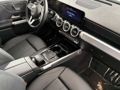 Used 2023 Mercedes-Benz GLB 250 image 15