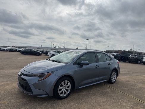 Used 2024 Toyota Corolla LE image 10