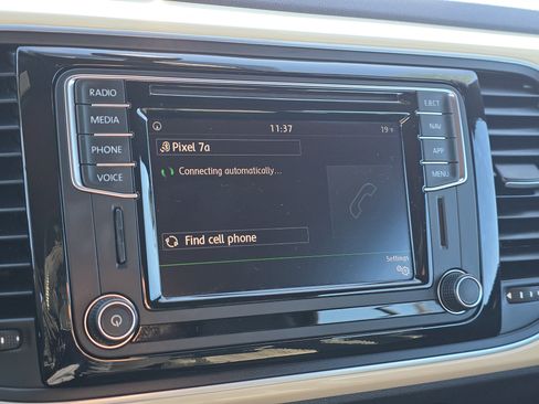 Used 2019 Volkswagen Beetle 2.0T Final Edition SEL image 10