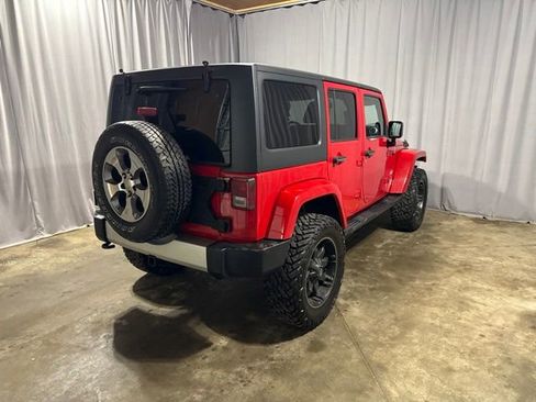 Used 2013 Jeep Wrangler Unlimited Sahara AWD/4WD image 24