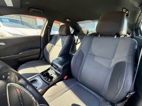 Used 2017 Dodge Charger R/T w/ Blacktop Package RWD image 14