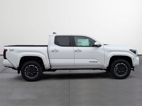 New 2026 Toyota Tacoma TRD Sport RWD image 6