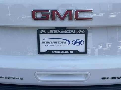 Used 2025 GMC Yukon Elevation AWD/4WD image 6