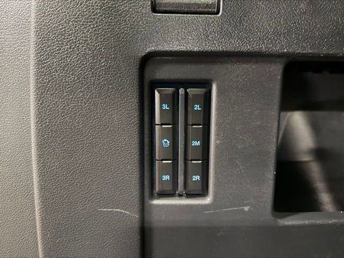 Used 2024 Ford Expedition Limited image 24