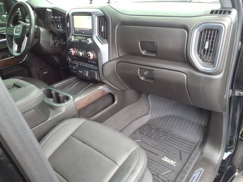 Used 2022 GMC Sierra 2500 SLT w/ SLT Premium Package AWD/4WD image 10