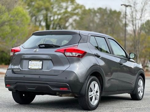 Used 2020 Nissan Kicks S FWD image 5