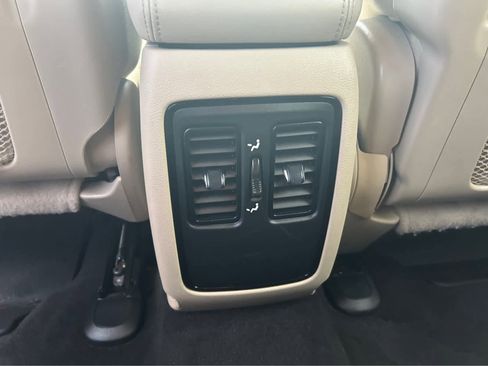 Used 2021 Dodge Durango SXT AWD/4WD image 27