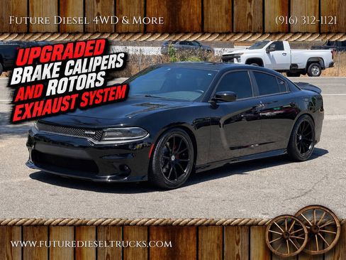 Used 2017 Dodge Charger R/T RWD image 1