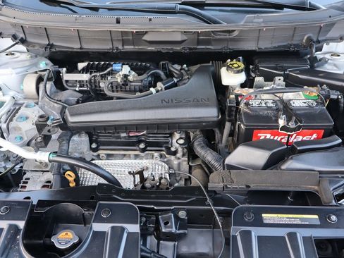 Used 2019 Nissan Rogue S AWD/4WD image 39
