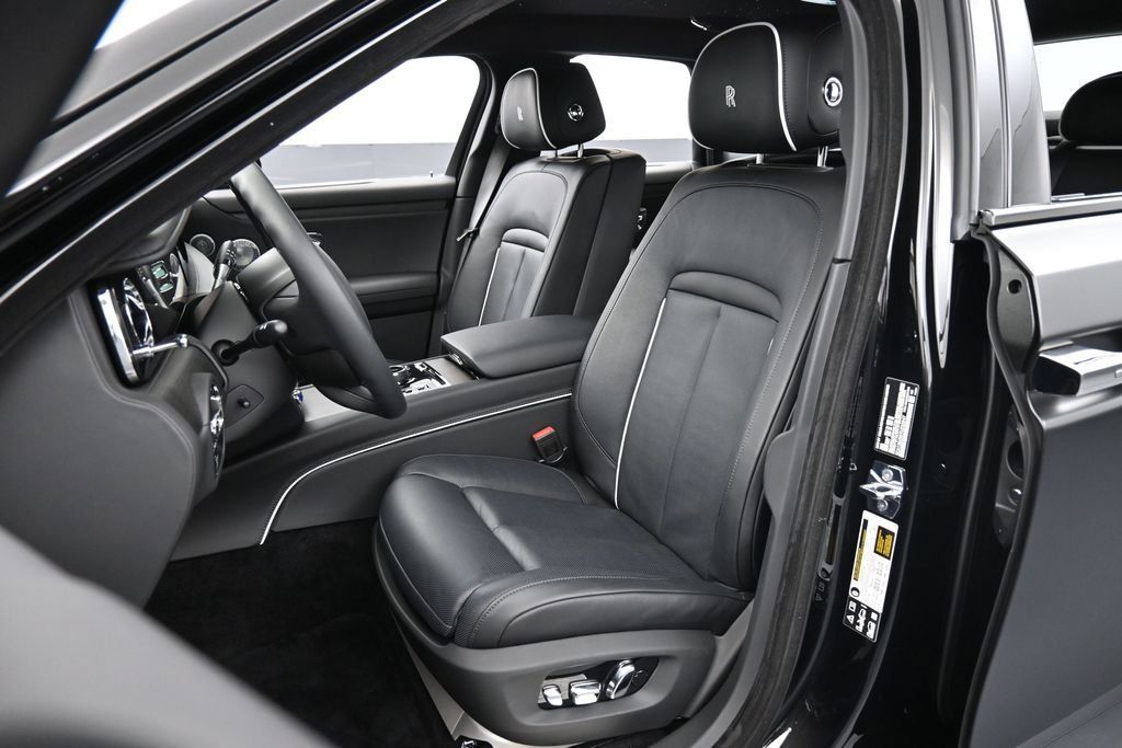 Used 2026 Rolls-Royce Ghost AWD/4WD image 5