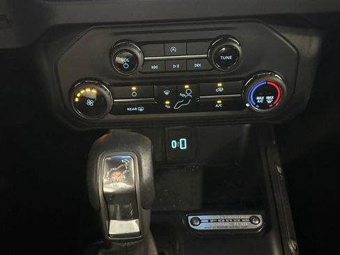 Used 2025 Ford Bronco 2-Door AWD/4WD image 15