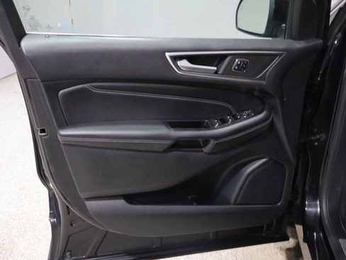 Used 2016 Ford Edge Titanium w/ Equipment Group 301A image 14