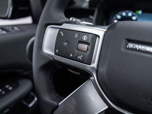 New 2025 Land Rover Discovery S image 20