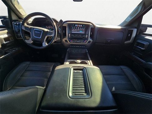 Used 2019 GMC Sierra 2500 Denali w/ Duramax Plus Package image 10