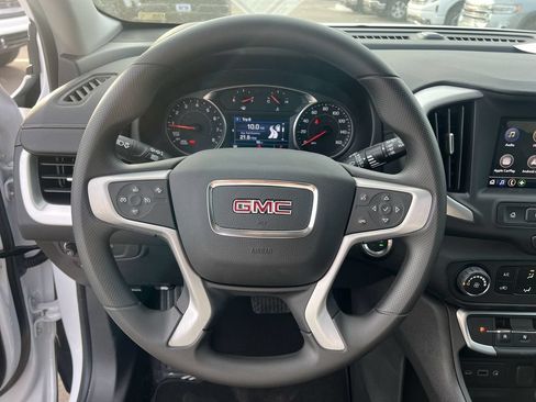 Used 2024 GMC Terrain SLE FWD image 11