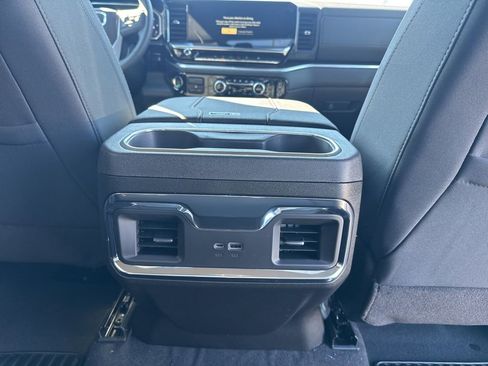 New 2026 GMC Sierra 1500 Elevation image 25