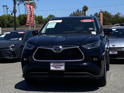 Certified 2026 Toyota Highlander Limited AWD/4WD image 47