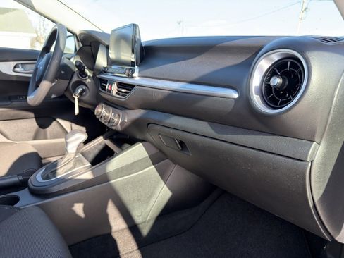 Used 2023 Kia Forte LXS w/ LXS Technology Package image 24