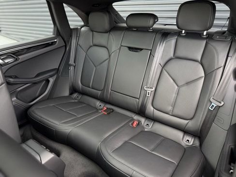 New 2026 Porsche Macan image 25