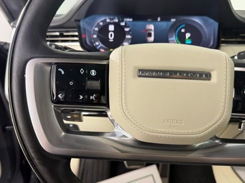 Used 2025 Land Rover Range Rover Autobiography AWD/4WD image 18