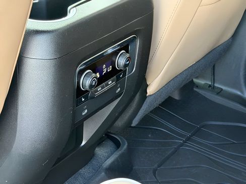 Used 2023 Chevrolet Tahoe Premier RWD image 16