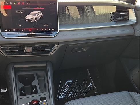 New 2026 Volkswagen Tiguan SE R-Line image 15