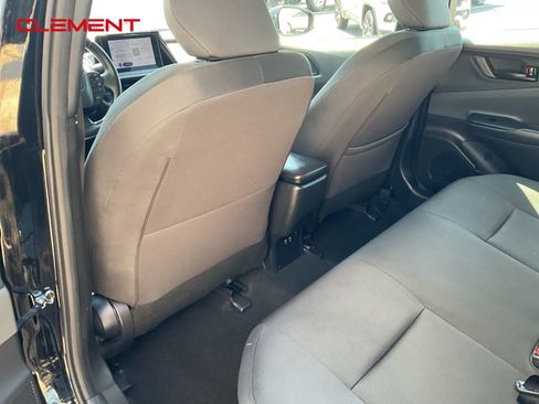 Used 2024 Toyota Prius LE image 19