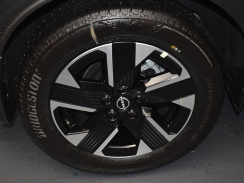 New 2026 Nissan Kicks SV w/ SV Premium Package image 5