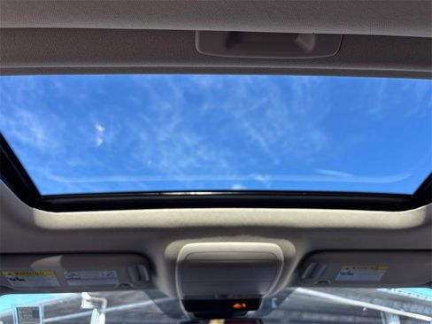 Used 2024 MAZDA CX-30 AWD 2.5 S w/ Preferred Package image 11