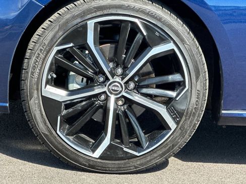 Used 2023 Nissan Altima 2.5 SR FWD image 29