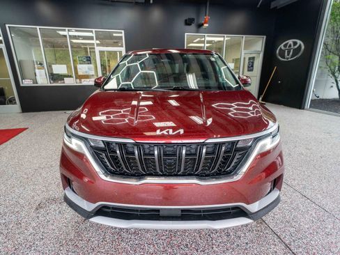 Used 2022 Kia Carnival EX FWD image 6
