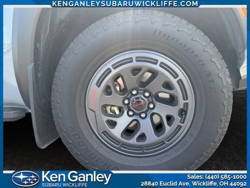 Used 2025 Nissan Frontier PRO-4X AWD/4WD image 22