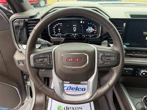 Used 2022 GMC Sierra 1500 SLT w/ SLT Premium Plus Package image 12